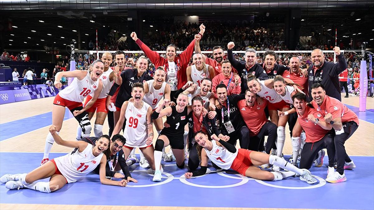 A Milli Kadın Voleybol Takımı, Paris 2024 Olimpiyat Oyunları'nın çeyrek