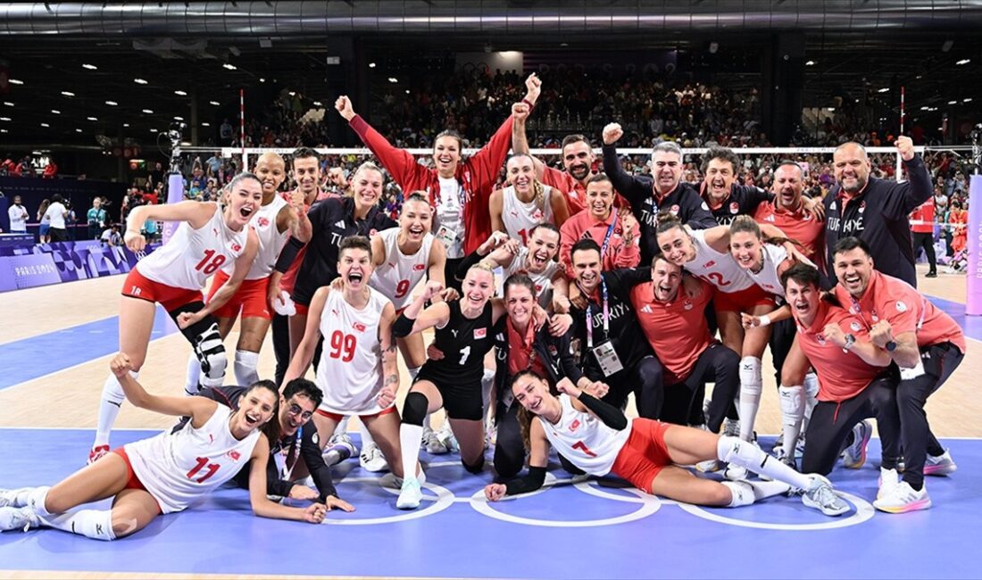 A Milli Kadın Voleybol Takımı, Paris 2024 Olimpiyat Oyunları'nın yarı