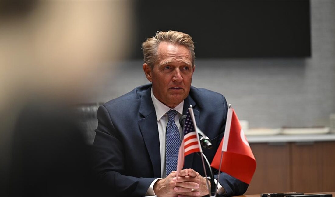 ANKARA (AA) – Flake, Ankara’da ABD Büyükelçiliği’nde basın mensuplarıyla bir
