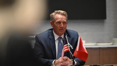 ANKARA (AA) – Flake, Ankara’da ABD B&uuml;y&uuml;kel&ccedil;iliği’nde basın mensuplarıyla bir