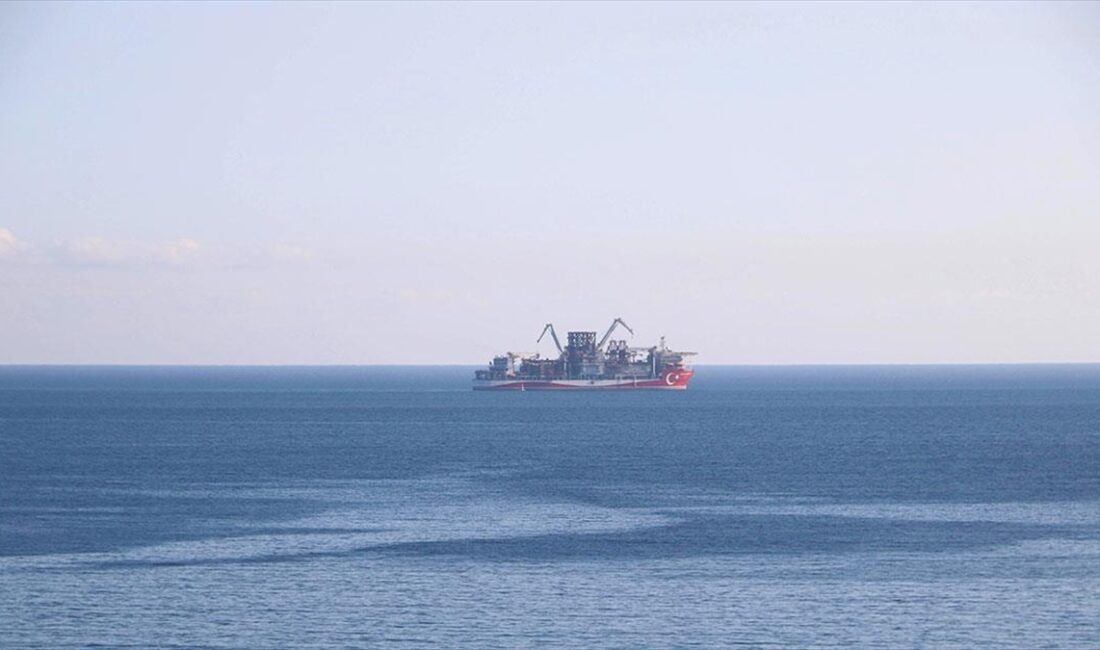 Zonguldak'ın 170 kilometre açığındaki Sakarya Gaz Sahası'nda çalışmalara katılmak üzere