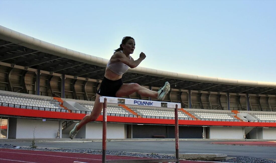 Trabzon'da spor salonunda çalıştığı sırada ağırlık barının düşmesi sonucu çenesi