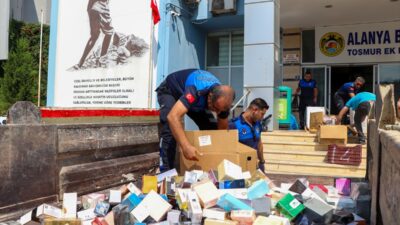 ANTALYA (AA) – Alanya’da 7 bin 857 şişe sahte parfüm