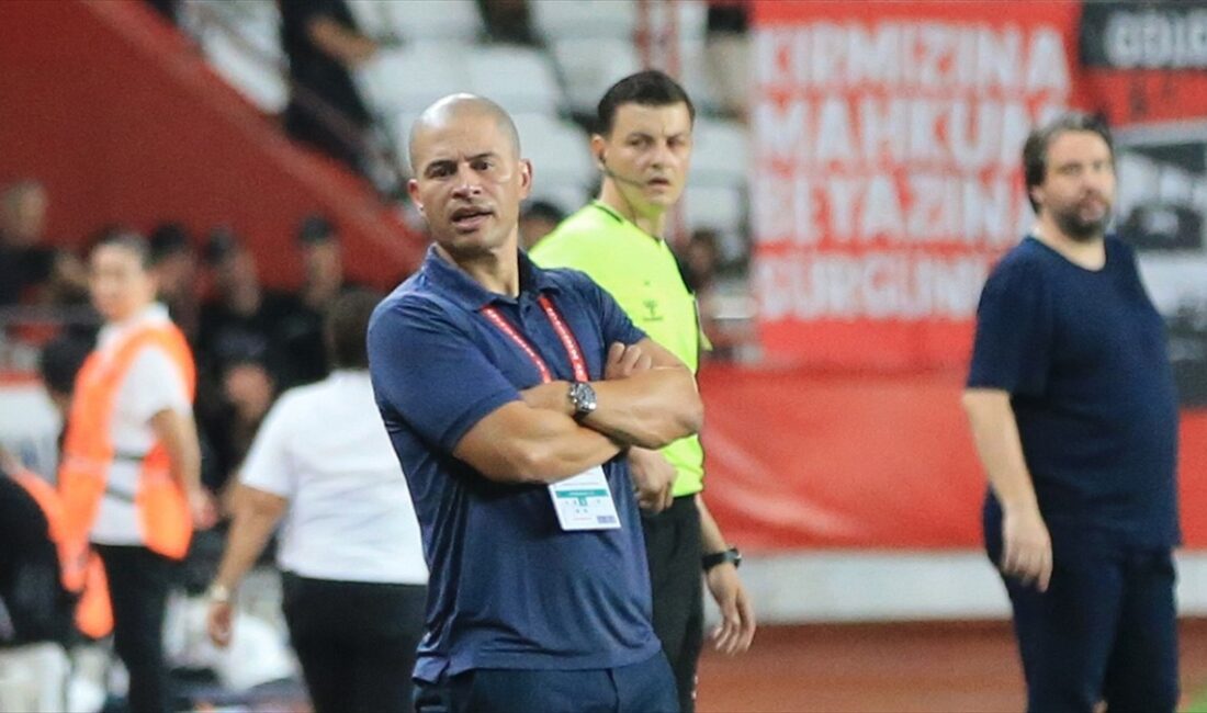Teknik direktör Alex de Souza'nın çalıştırdığı Antalyaspor, Süper Lig'de bu