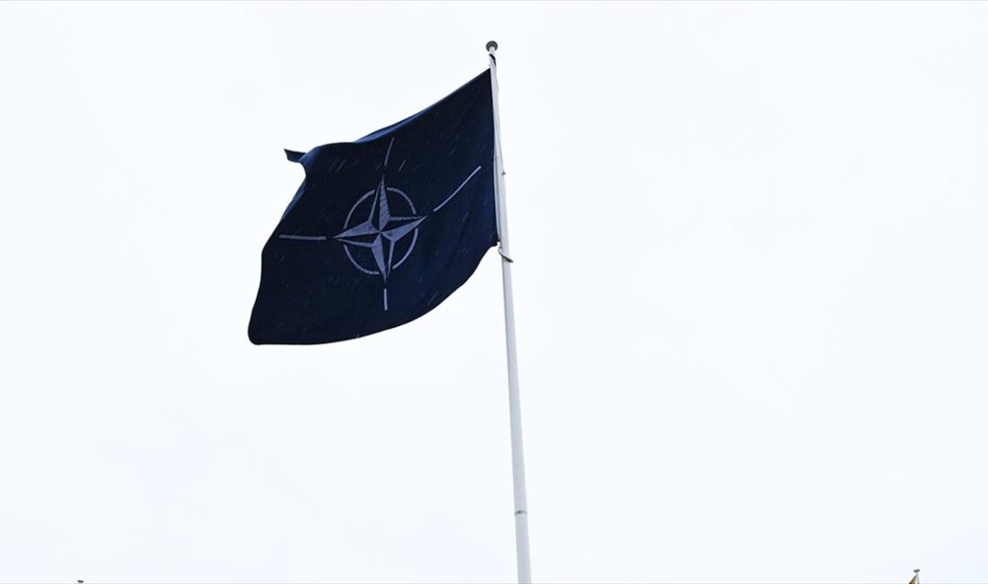 NATO, "potansiyel tehdit" teşkil eden istihbarat bilgileri dolayısıyla Almanya'nın Geilenkirchen