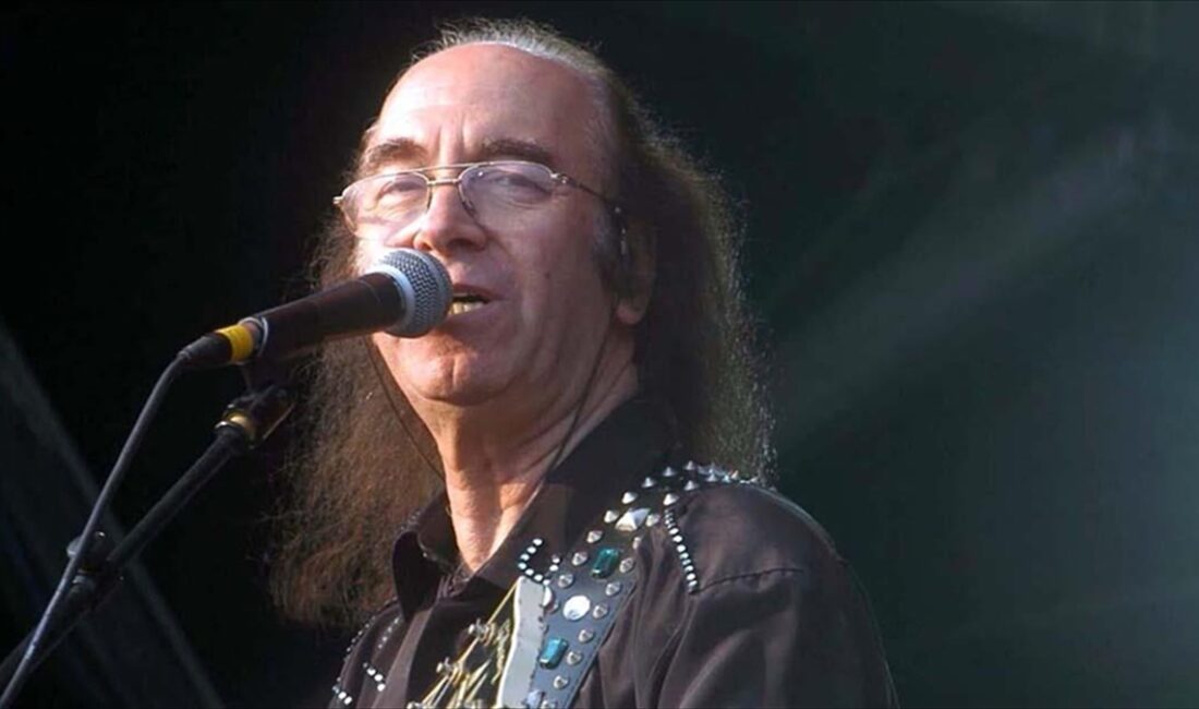 Şarkılarıyla Türk rock müziğinde iz bırakan ve Anadolu rock türünün
