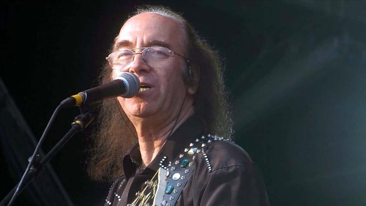 Şarkılarıyla Türk rock müziğinde iz bırakan ve Anadolu rock türünün