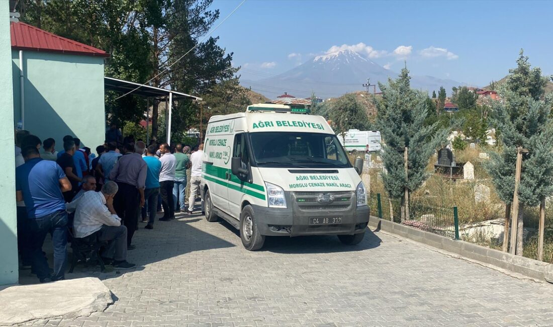 AĞRI (AA) – Ankara’daki otobüs kazasında hayatını kaybeden 5 kişinin