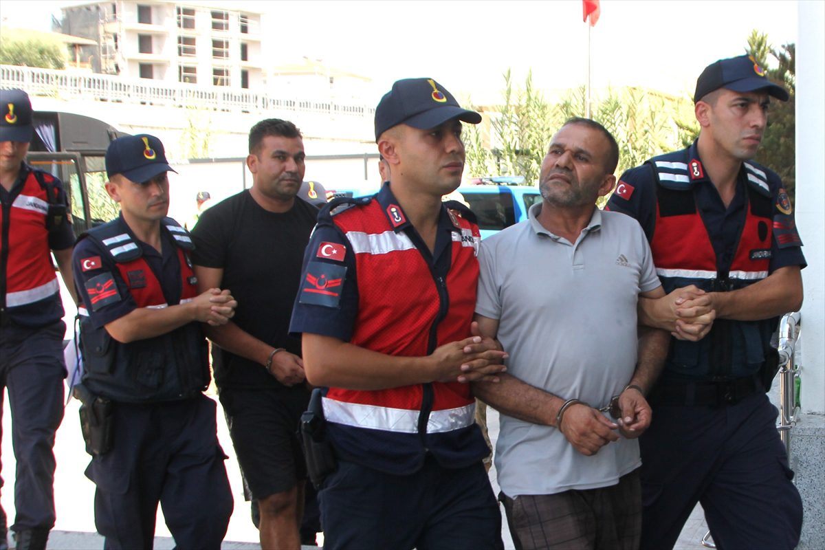 ANTALYA (AA) – Antalya'nın Serik ilçesinde akrabalar arasında çıkan 1