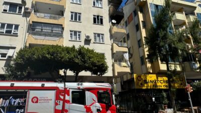ANTALYA (AA) – Antalya'nın Muratpaşa ilçesinde bir evde çıkan yangın