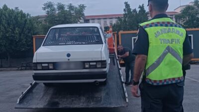 - Sürücülerin drift atması güvenlik kamerasınca kaydedildi