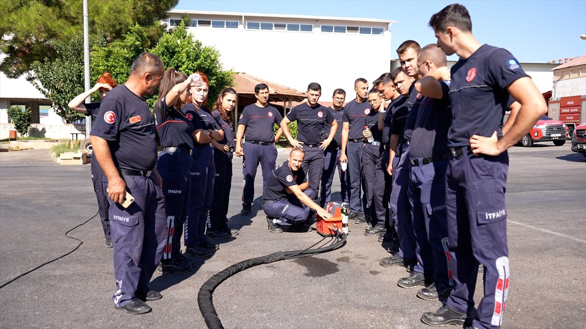 ANTALYA (AA) – Antalya Büyükşehir Belediyesi itfaiyesi bünyesine, elektrikli araç