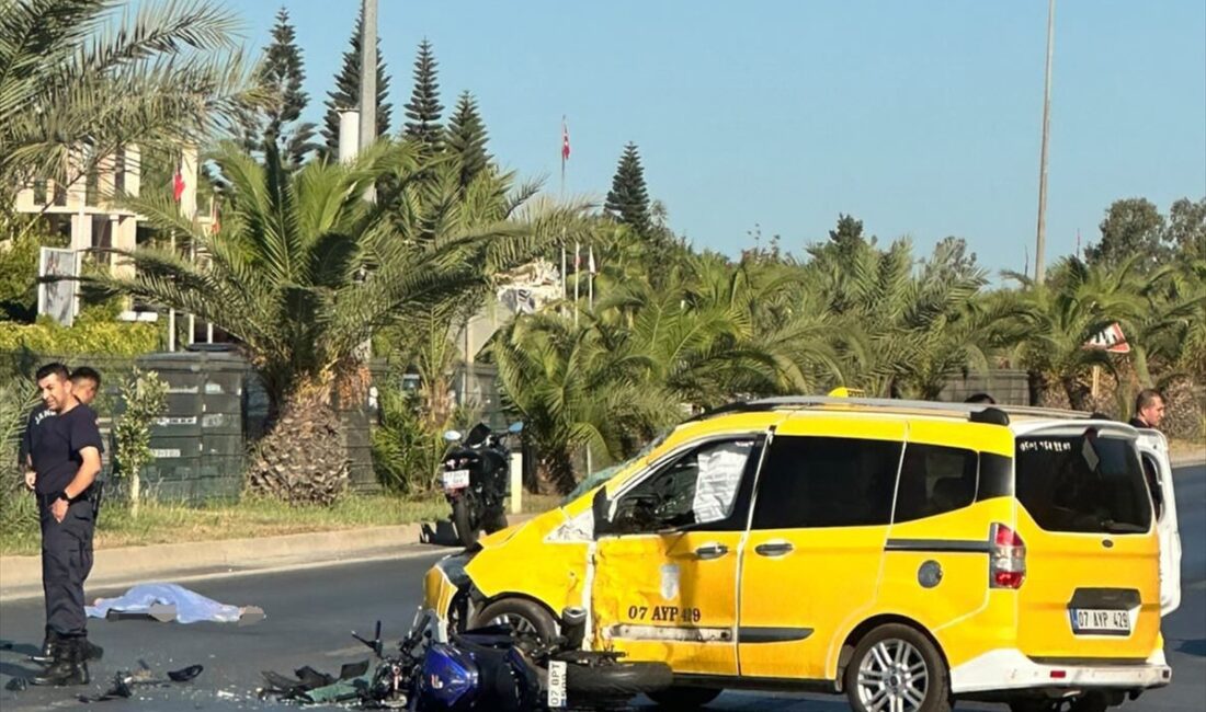 ANTALYA (AA) – Antalya’da hafif ticari araçla çarpışan motosikletin sürücüsü