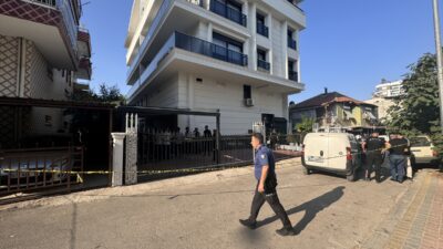 ANTALYA (AA) – Antalya'da kuyumcuya düzenlenen silahlı saldırıda 1 kişi