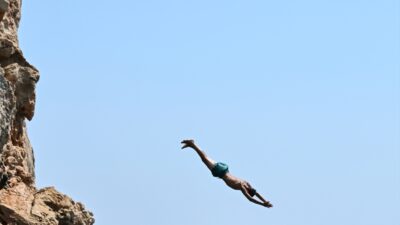 ANTALYA (AA) – Antalya'da etkisini sürdüren yüksek sıcak ve nemden