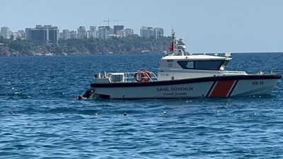 ANTALYA (AA) – Antalya'da sportif amaçlı dalış yapan dalgıçlar su