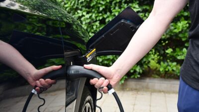 Çevre, Şehircilik ve İklim Değişikliği Bakanlığınca, apartman ve sitelerde elektrikli