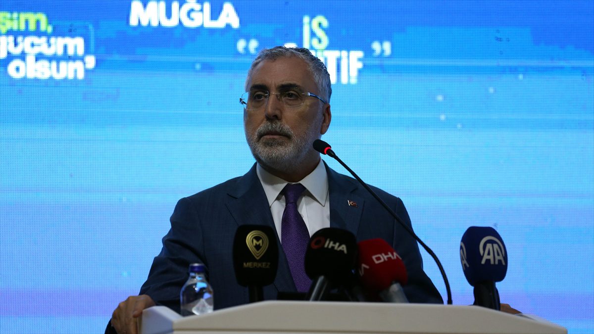 MUĞLA (AA) – Çalışma ve Sosyal Güvenlik Bakanı Vedat Işıkhan,