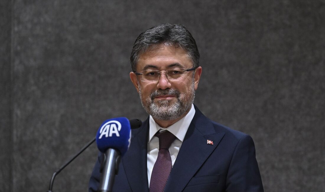 Tarım ve Orman Bakanı Yumaklı, sözleşmeli üretimin, üreticinin ve sanayicinin