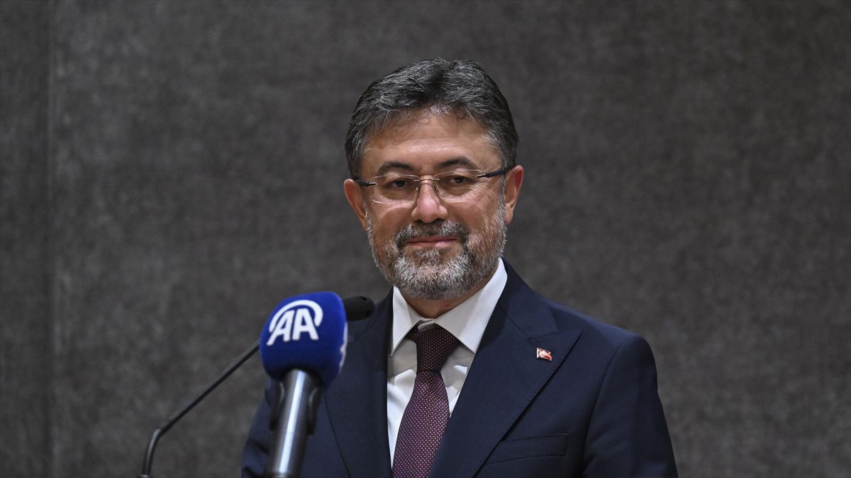 Tarım ve Orman Bakanı Yumaklı, sözleşmeli üretimin, üreticinin ve sanayicinin