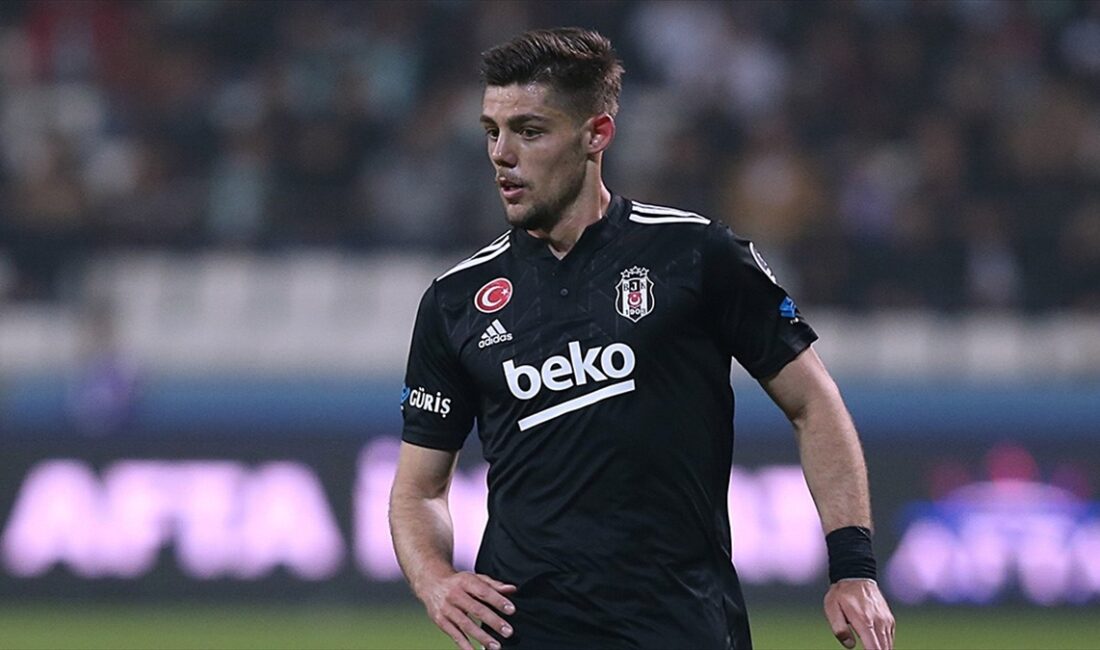 Beşiktaş Kulübü, İspanyol futbolcu Francisco Montero ile yollarının ayrıldığını duyurdu.