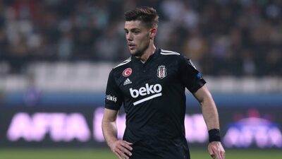 Beşiktaş Kulübü, İspanyol futbolcu Francisco Montero ile yollarının ayrıldığını duyurdu.