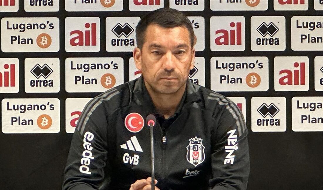 Beşiktaş Teknik Direktörü Giovanni van Bronckhorst, UEFA Avrupa Ligi play-off