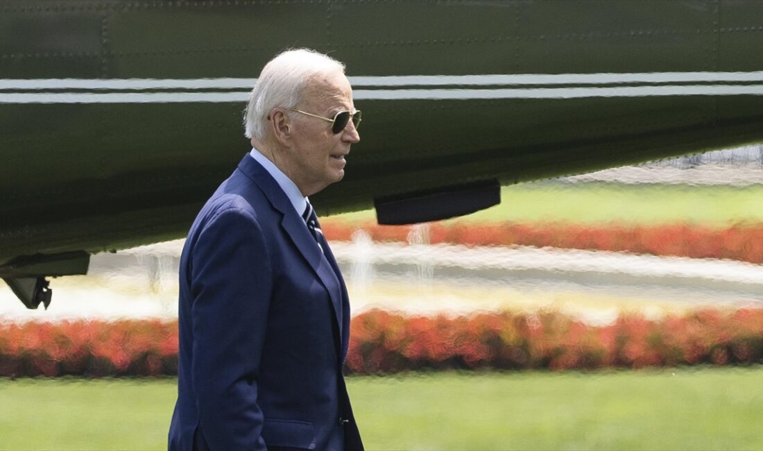 WASHINGTON (AA) – ABD Başkanı Biden, Beyaz Saray’dan çıkışında basın