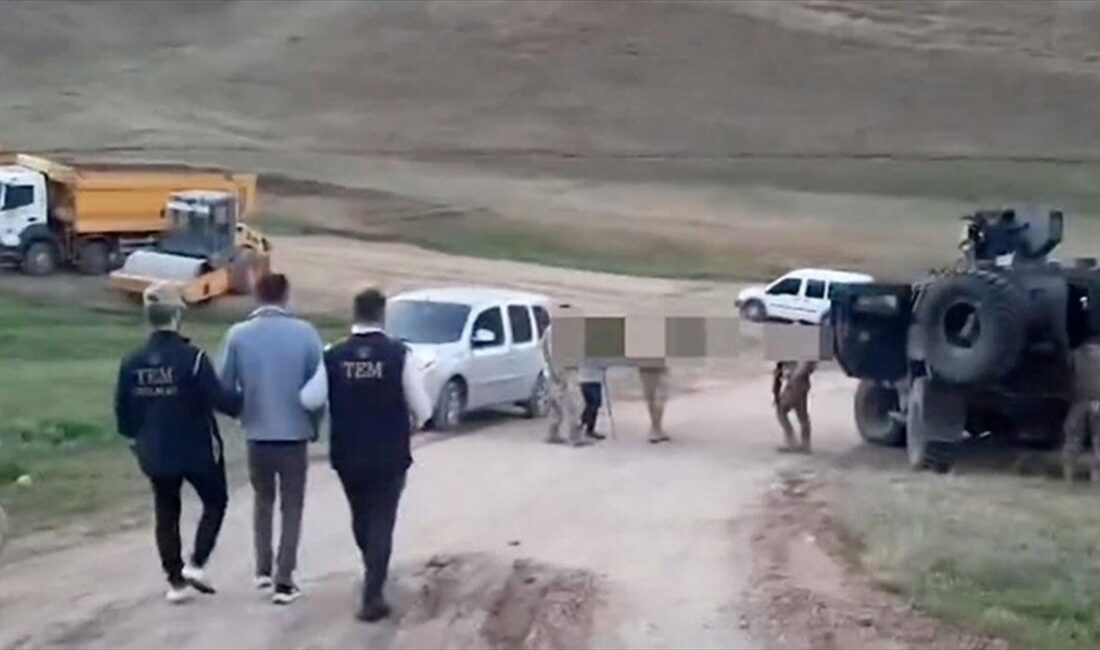 İçişleri Bakanı Ali Yerlikaya, bölücü terör örgütüne yönelik 36 ilde