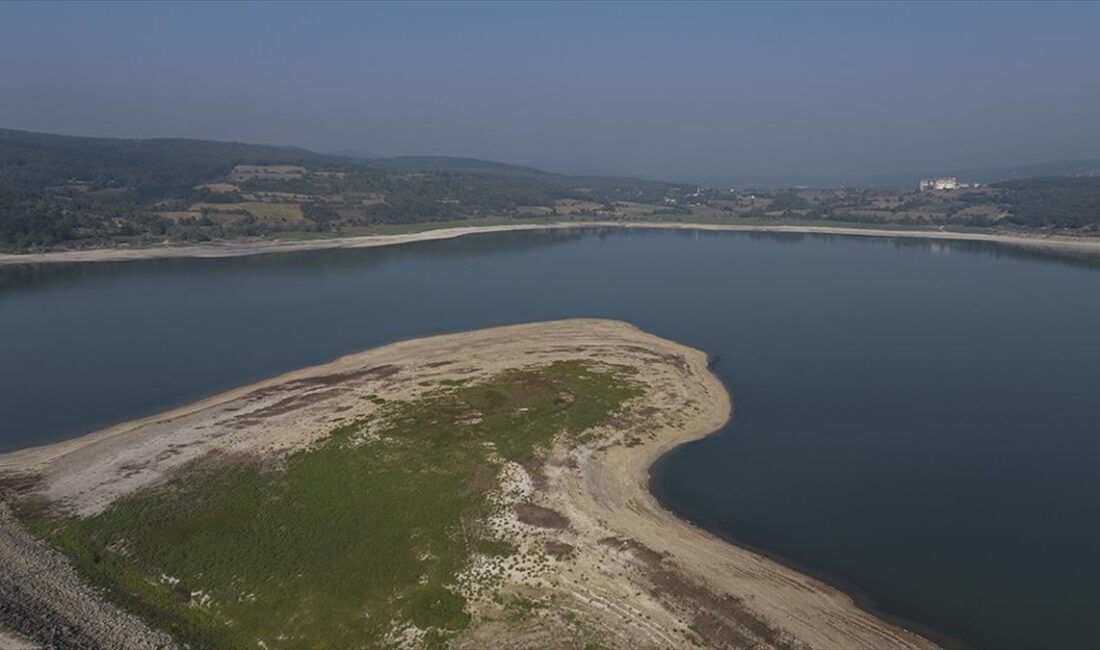 BOLU (AA) – Abant, Mudurnu ve Bolu Dağı’nda karın erimesi