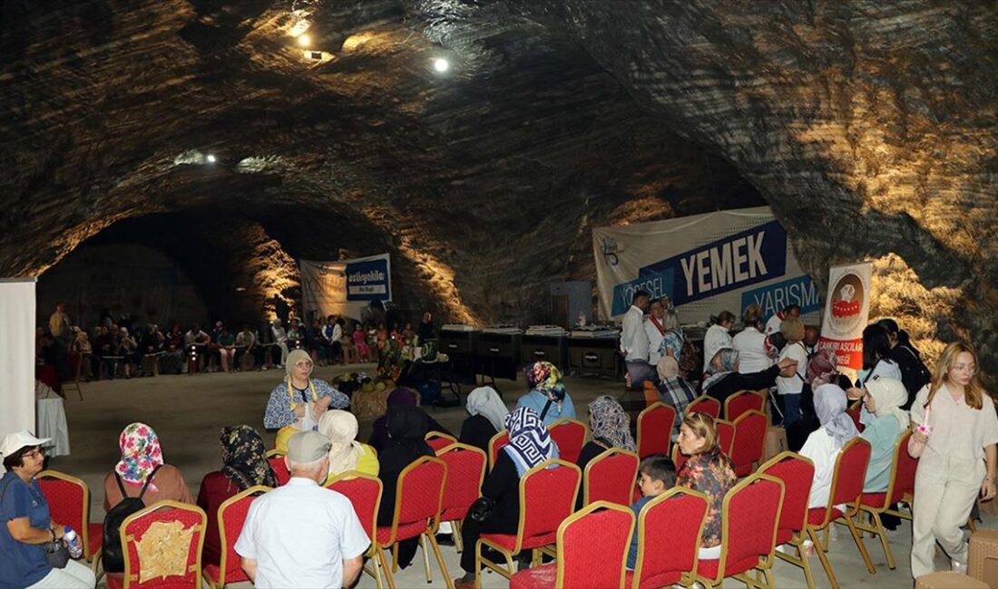 Çankırı'da yerin 150 metre altında düzenlenen yöresel yemek yarışmasında tencereler