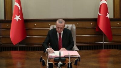 Cumhurbaşkanı Recep Tayyip Erdoğan, 13 üniversiteye rektör atadı.