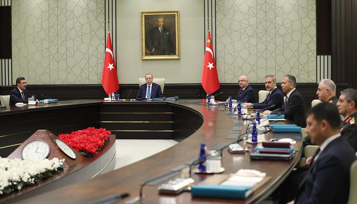ANKARA (AA) – Cumhurbaşkanlığı Külliyesi’ndeki toplantıya Şura üyeleri Cumhurbaşkanı Yardımcısı