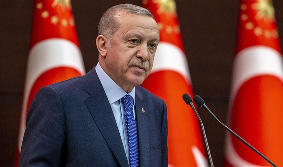 Cumhurbaşkanı Recep Tayyip Erdoğan, şehit polis memuru Ahmet Şahan'ın ailesine