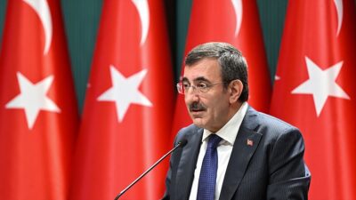 Cumhurbaşkanı Yardımcısı Cevdet Yılmaz, Hamas Siyasi Büro Başkanı İsmail Heniyye