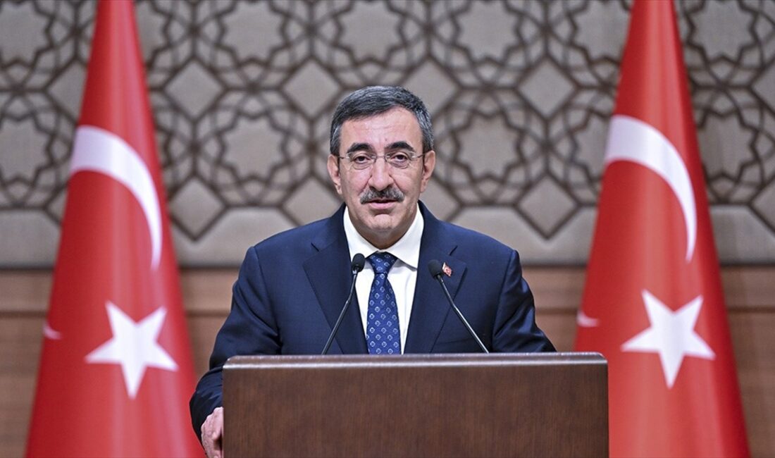 Cumhurbaşkanı Yardımcısı Cevdet Yılmaz, "Temel öncelik olarak gördüğümüz enflasyonla mücadelemizi