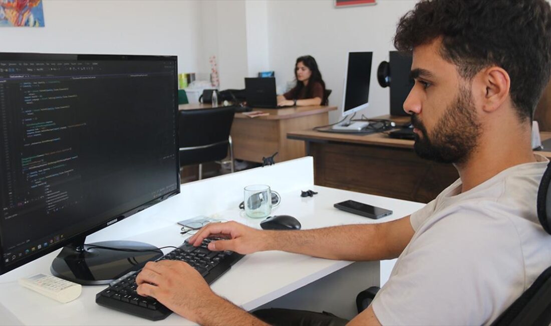 Diyarbakır'da doluluk oranı yüzde 100'e ulaşan Dicle Teknokent bünyesindeki 80