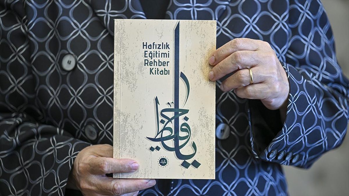 ANKARA (AA) – Alanında uzman kişilerce hafızlık eğitim süreçlerinin anlatıldığı