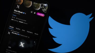 Mahkeme kararlıya X'in kamuoyuna açılan hissedarları arasında Rus oligarklar Petr