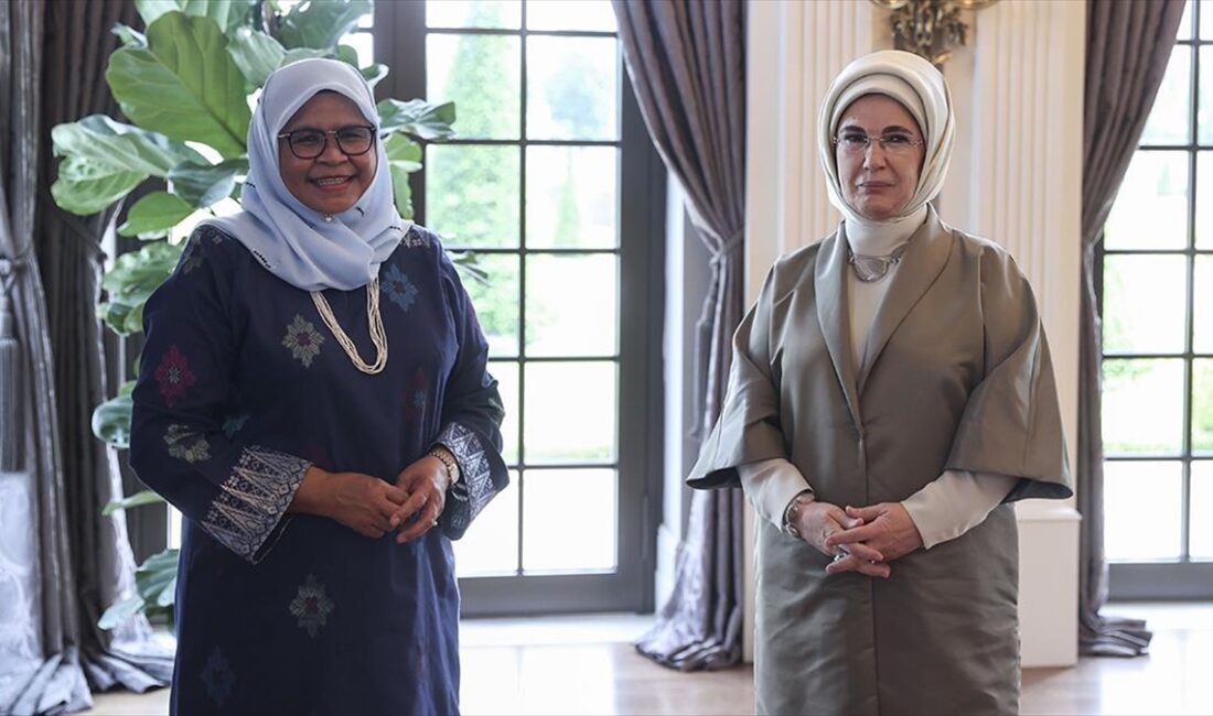 Emine Erdoğan, Malezya'nın başkenti Kuala Lumpur'un Belediye Başkanı olarak atanan,