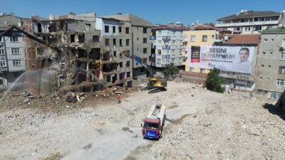 Esenler Belediyesince, 17 Ağustos 1999 Marmara Depremi'nin 25'inci yılında, 2