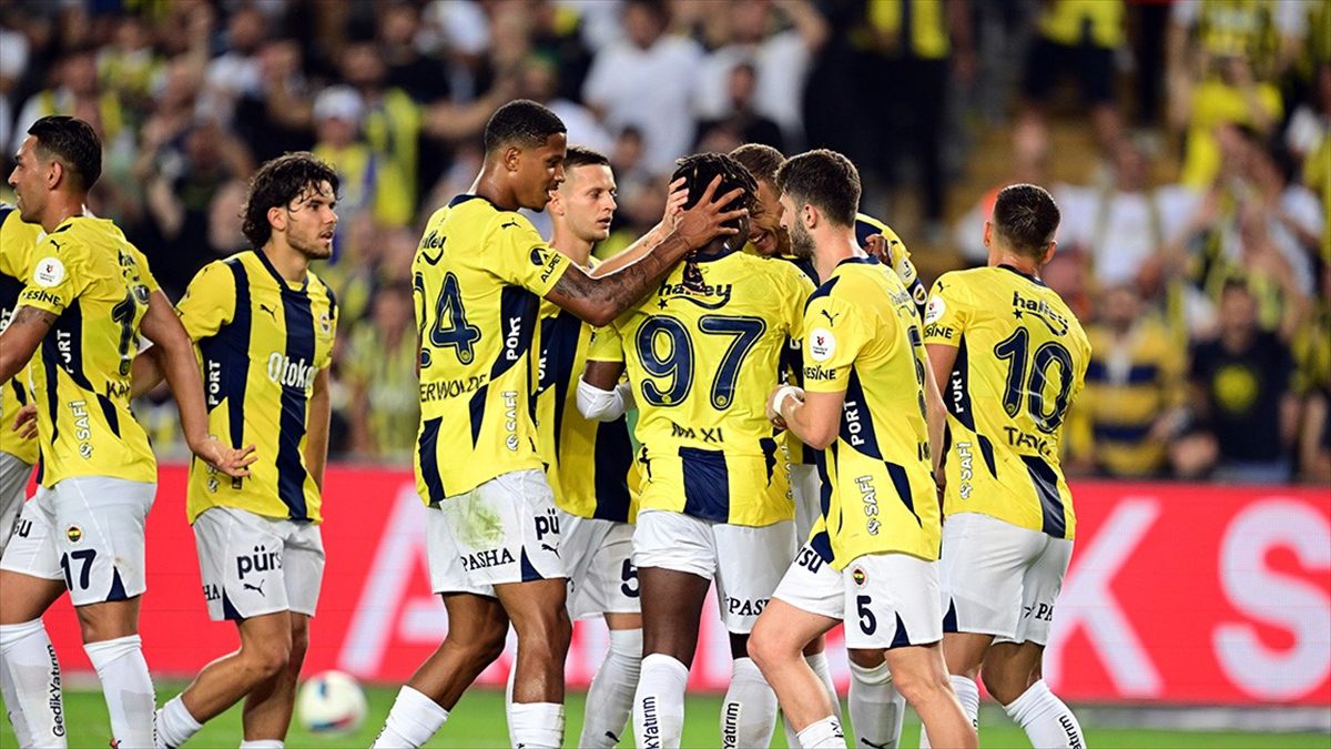 Sarı-lacivertli ekip, UEFA Şampiyonlar Ligi 3. eleme turu rövanş maçında