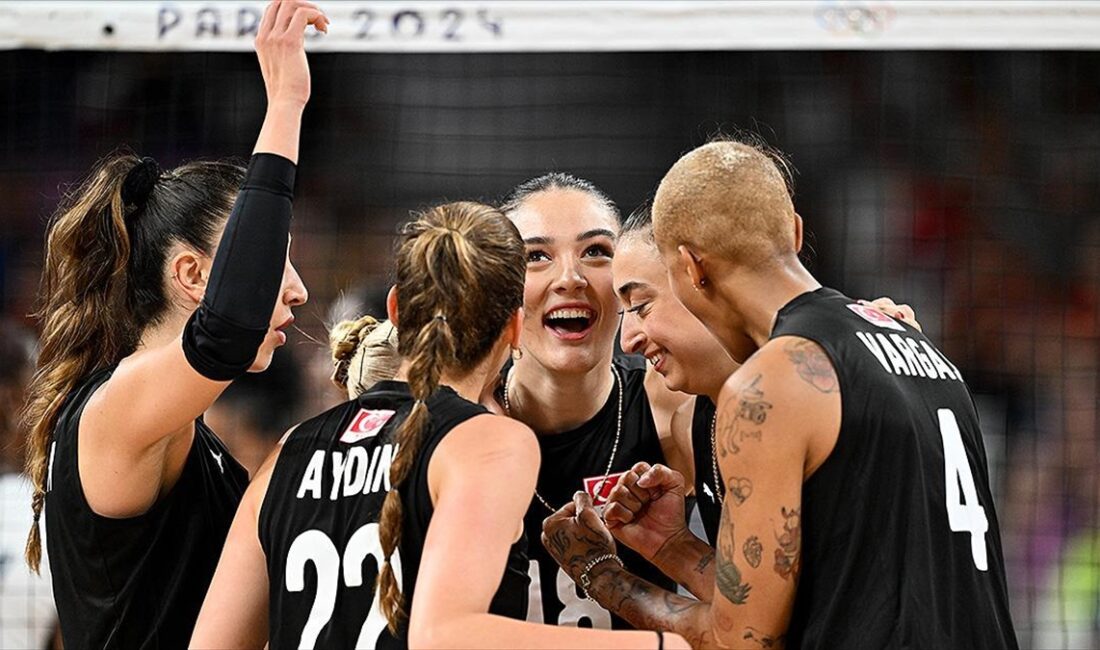 A Milli Kadın Voleybol Takımı, Paris 2024 Olimpiyat Oyunları'ndaki ikinci