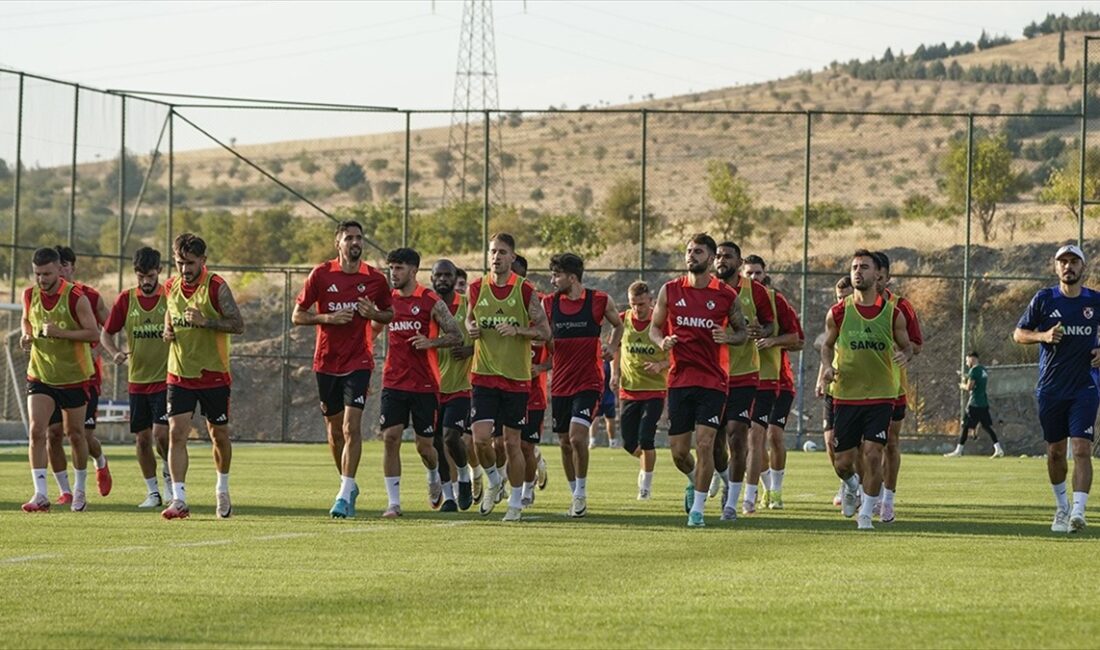 Trendyol Süper Lig ekiplerinden Gaziantep FK, ertelenen Galatasaray maçı ile