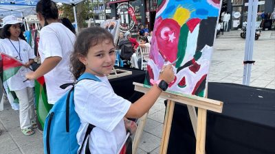 İSTANBUL (AA) – Etkinlik kapsamında Esenler D&ouml;rtyol Meydanı’nda kurulan stantlarda