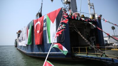 MERSIN (AA) – İHH ve Kuveyt kurumlarınca hazırlanan gıda, hijyen,