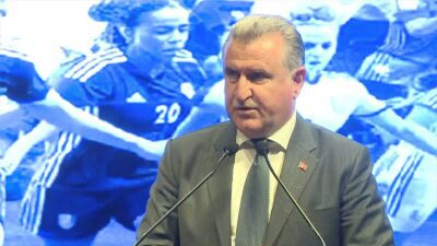 Gençlik ve Spor Bakanı Osman Aşkın Bak, "Bakanlık olarak kadın