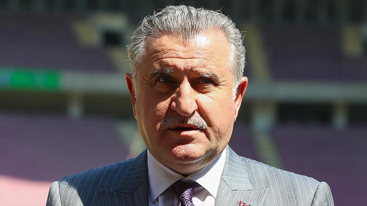 Gençlik ve Spor Bakanı Osman Aşkın Bak, 6 Şubat 2023'teki