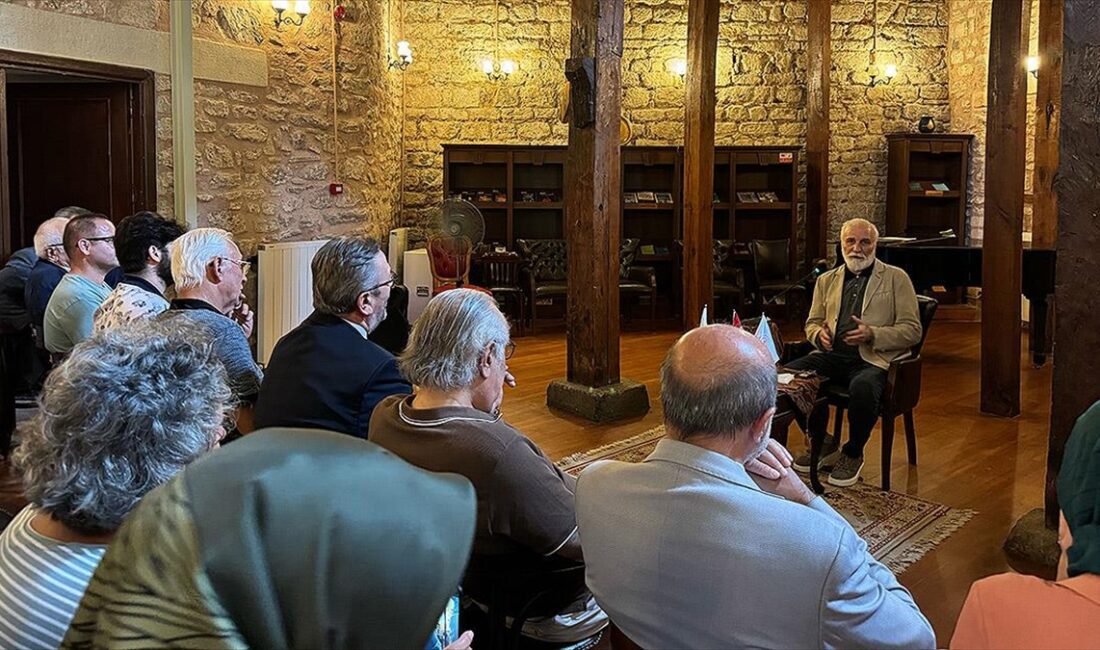 Karikatürist, senarist ve oyuncu Hasan Kaçan, İstanbul İl Kültür ve