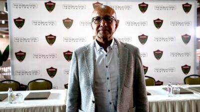 Atakaş Hatayspor Başkanı Levent Mıstıkoğlu, eksik mevkiler için transfer çalışmalarını